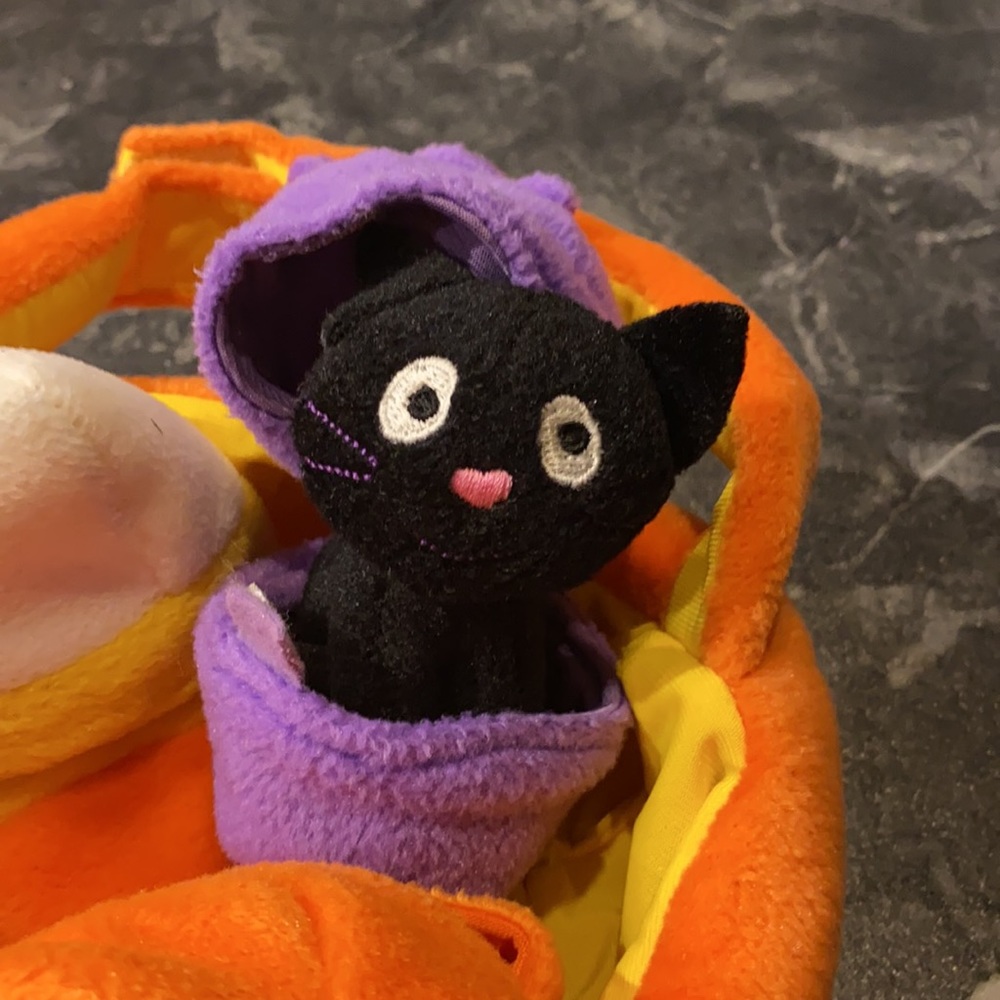 My First Halloween π Peekaboo Plush Basket & Bib - Picture 6 of 14